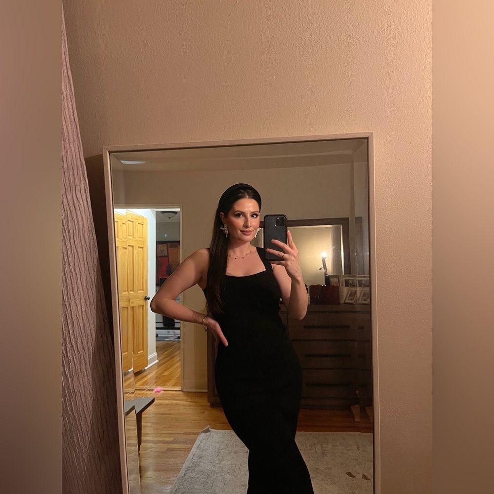 Sleeveless Contour Midi Dress